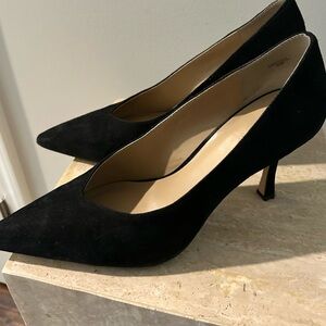 Ann Taylor Black Suede Pumps are in very good condition.  Worn several times.